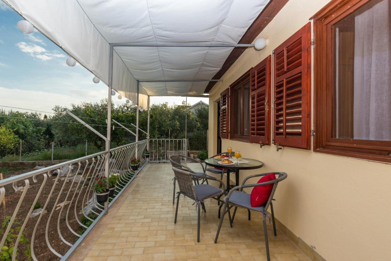 Apartments With A Parking Space Kastel Stafilic, Kastela - 16086 מראה חיצוני תמונה