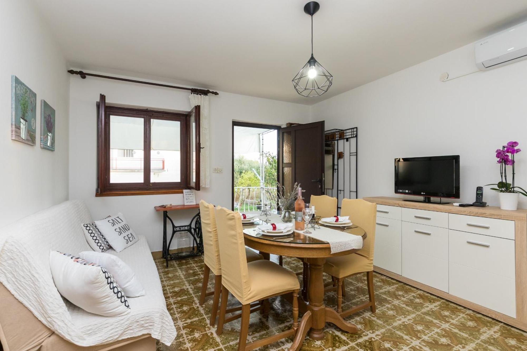 Apartments With A Parking Space Kastel Stafilic, Kastela - 16086 מראה חיצוני תמונה